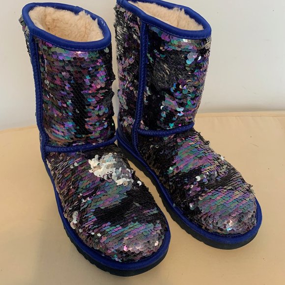 UGG Shoes - UGG CLASSI SHORT SEQUIN NAVY TONAL BOOTS SIZE 7